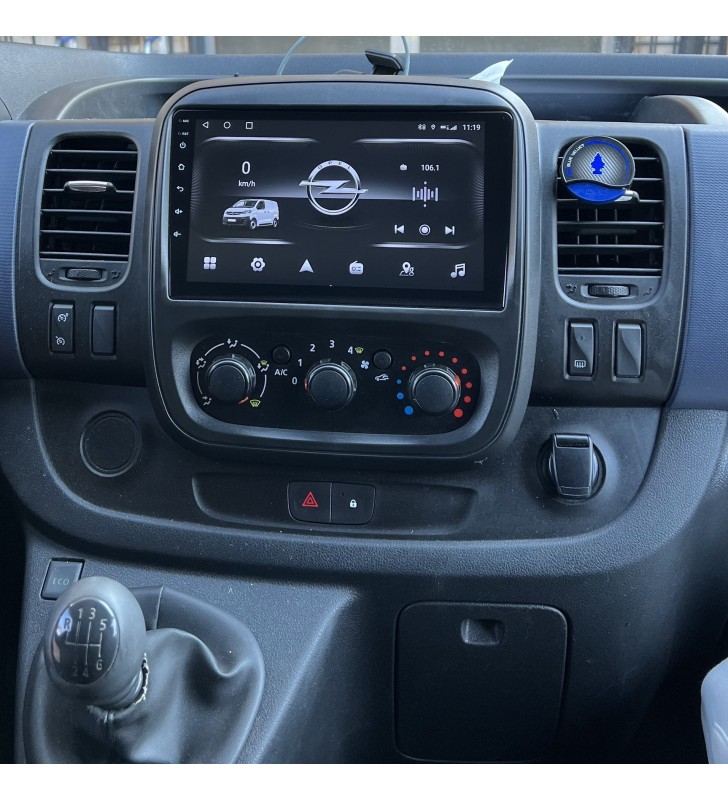 Android Apple Car Renault Trafic