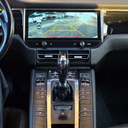 Android Apple Car  Porsche Macan